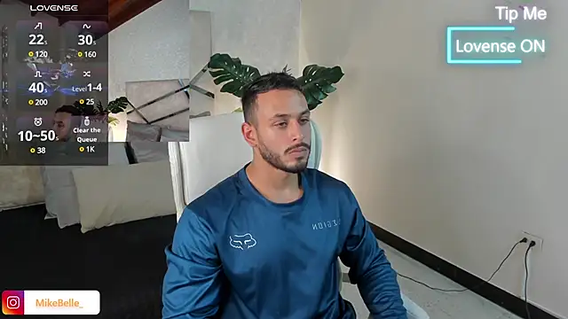 Snapshot of mike_belle chatting on 02-11-25, 07:59 mike belle online show from 02-11-25, 07:59