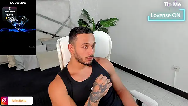 Snapshot of mike_belle chatting on 03-12-25, 08:20 mike belle online show from 03-12-25, 08:20