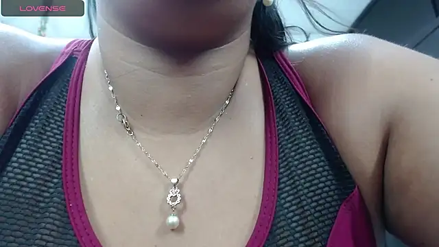 Snapshot of ozuna_sex chatting on 10-23-25, 07:23 ozuna sex online show from 10-23-25, 07:23