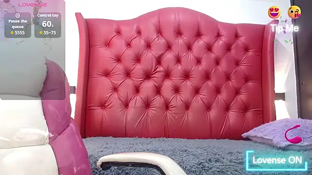 Snapshot of ozuna_sex chatting on 10-27-25, 05:06 ozuna sex online show from 10-27-25, 05:06