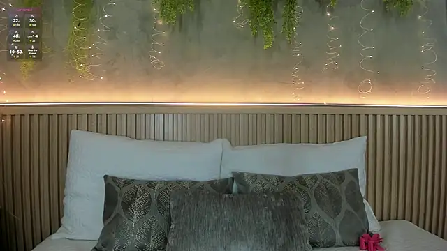 Snapshot of Lana_Lann chatting on 02-21-26, 11:55 Lana Lann online show from 02-21-26, 11:55