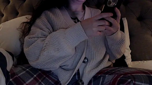 Sandysecret online show from 11-24-25, 08:08