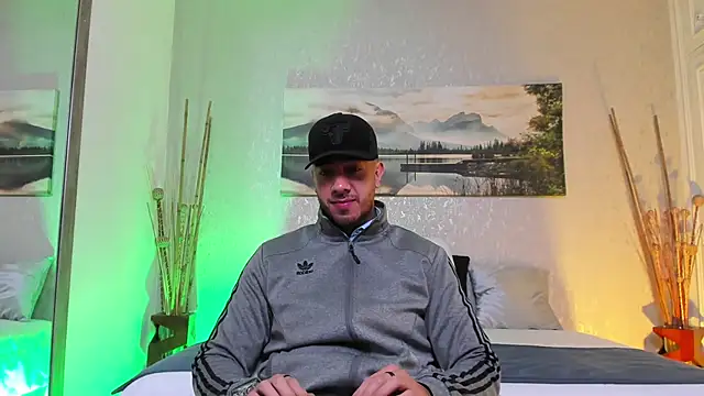 Snapshot of Nate_franco chatting on 03-21-25, 04:06 Nate franco online show from 03-21-25, 04:06