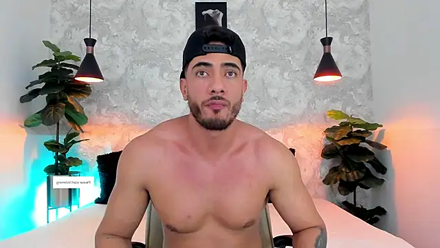 Snapshot of Nate_franco chatting on 11-07-25, 04:01 Nate franco online show from 11-07-25, 04:01