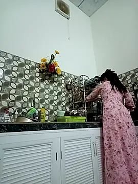    Erin    online show from 03-19-25, 02:57