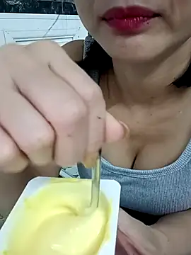    Erin    online show from 11-16-25, 03:56