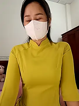    Erin    online show from 02-12-26, 02:17