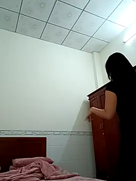    Erin    online show from 03-24-26, 02:27