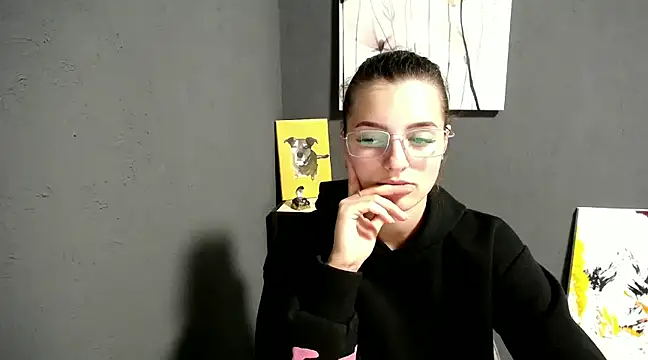 lady olivia  online show from 02-10-25, 04:58