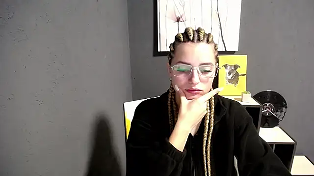 Snapshot of lady_olivia_ chatting on 10-13-25, 02:28 lady olivia online show from 10-13-25, 02:28