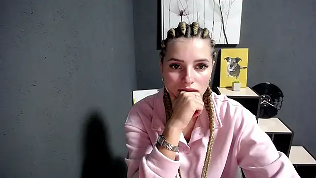 Snapshot of lady_olivia_ chatting on 10-14-25, 03:35 lady olivia online show from 10-14-25, 03:35