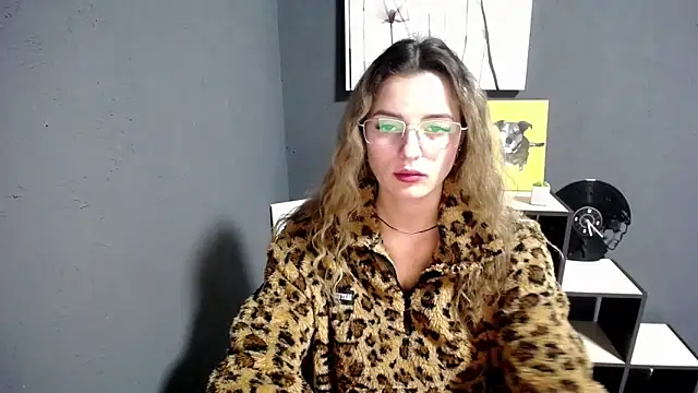 Snapshot of lady_olivia_ chatting on 10-29-25, 05:14 lady olivia online show from 10-29-25, 05:14