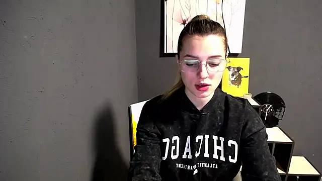 lady olivia  online show from 02-27-26, 01:22