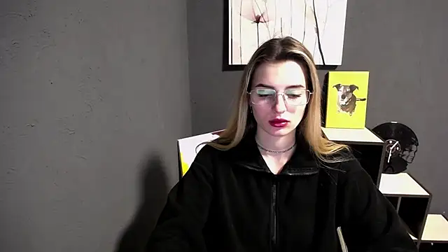 lady olivia  online show from 04-06-26, 01:34