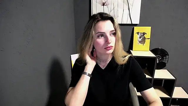 lady olivia  online show from 05-04-26, 12:45