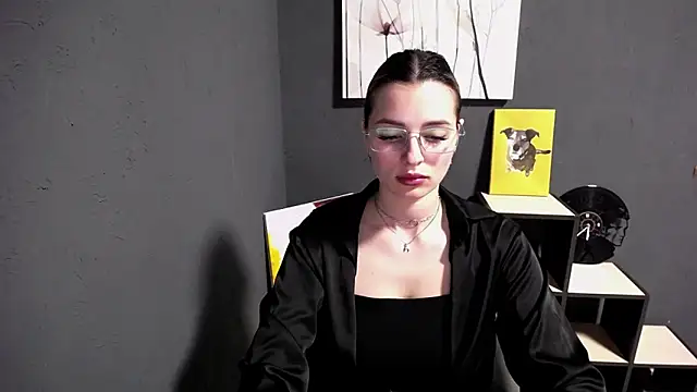 lady olivia  online show from 05-06-26, 12:10
