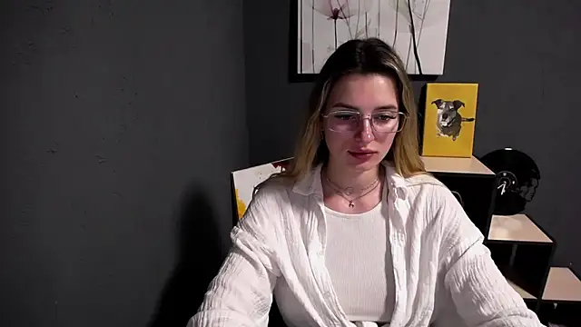 lady olivia  online show from 05-18-26, 12:11