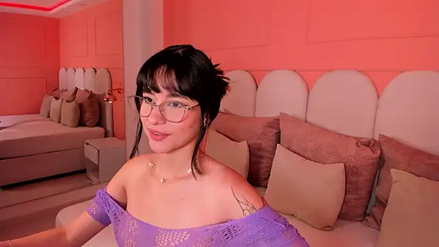 emilly williams  online show from 02-17-25, 05:10