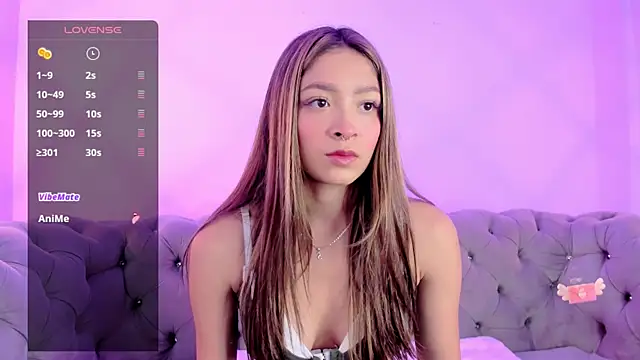 Snapshot of Victoria_Adams14 chatting on 01-08-25, 12:05 Victoria Adams14 online show from 01-08-25, 12:05