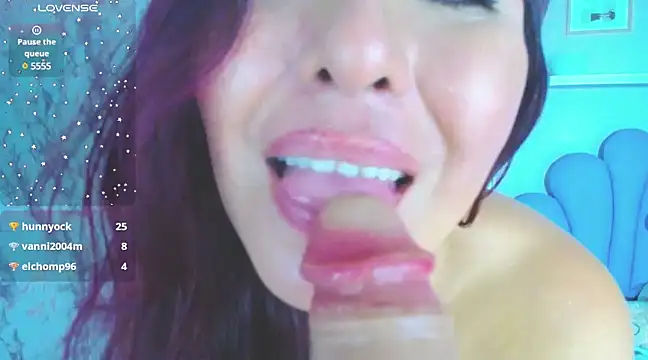 Snapshot of evelyn_mature19 chatting on 01-04-25, 08:37 evelyn mature19 online show from 01-04-25, 08:37
