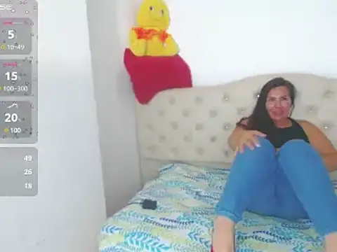 Snapshot of evelyn_mature19 chatting on 01-26-25, 04:41 evelyn mature19 online show from 01-26-25, 04:41