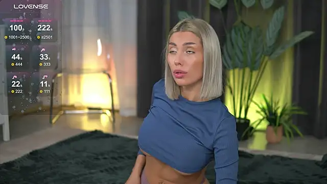 AudreyZanne online show from 10-24-25, 06:54