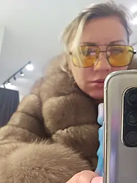 zarina3003 online show from 12-15-25, 08:24