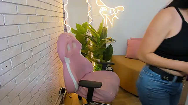 Chiara tay online show from 02-16-25, 01:58