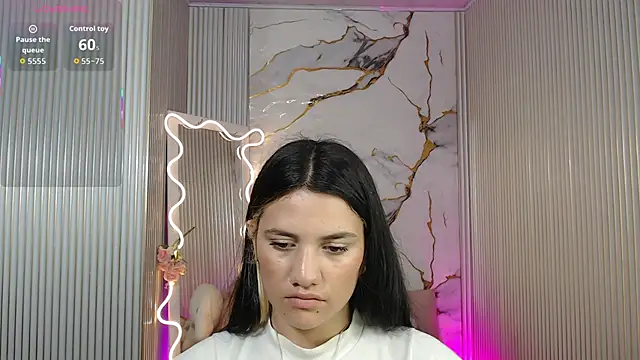 Snapshot of Chiara_tay chatting on 05-12-26, 07:11 Chiara tay online show from 05-12-26, 07:11