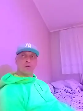 Snapshot of McdyllanXX chatting on 03-10-26, 11:54 McdyllanXX online show from 03-10-26, 11:54