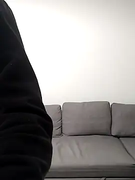 Snapshot of McdyllanXX chatting on 03-28-26, 10:31 McdyllanXX online show from 03-28-26, 10:31