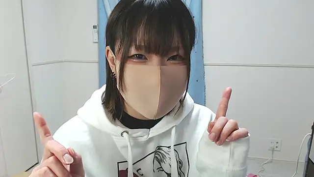 Snapshot of MEI--55 chatting on 12-30-24, 11:04 MEI--55 online show from 12-30-24, 11:04