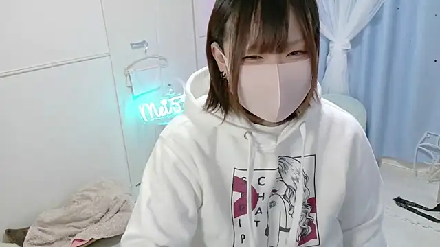 Snapshot of MEI--55 chatting on 01-31-25, 12:07 MEI--55 online show from 01-31-25, 12:07