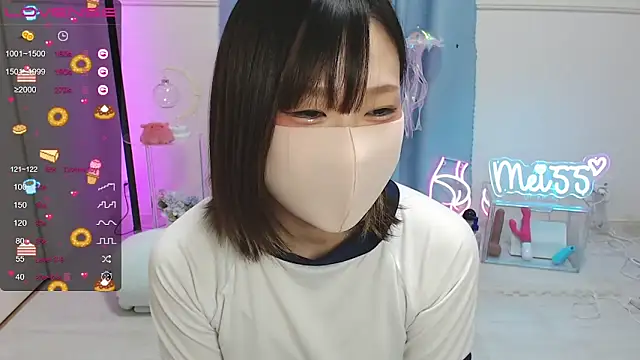 Snapshot of MEI--55 chatting on 02-19-25, 07:06 MEI--55 online show from 02-19-25, 07:06