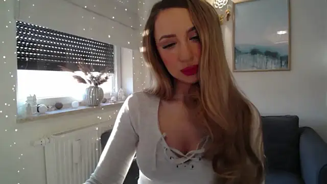 Snapshot of JulietteDiamond chatting on 02-02-26, 07:18 JulietteDiamond online show from 02-02-26, 07:18