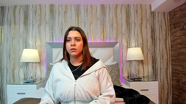 SophiaLaurens online show from 01-03-25, 04:06