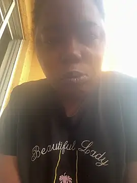 JCCaramelbarbie1 online show from 05-06-26, 11:37
