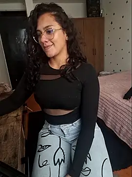 Thaliacooper  online show from 01-13-26, 08:36