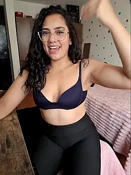 Snapshot of Thaliacooper_ chatting on 02-12-26, 04:46 Thaliacooper online show from 02-12-26, 04:46