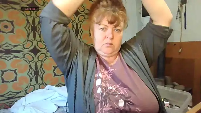 RoseRed69 online show from 10-01-25, 02:28