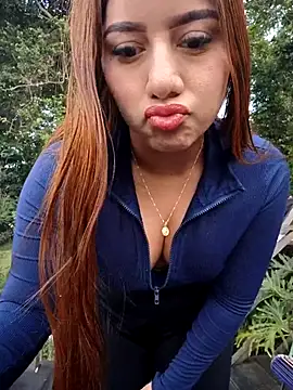 Snapshot of caro_sweett chatting on 03-03-26, 12:00 caro sweett online show from 03-03-26, 12:00