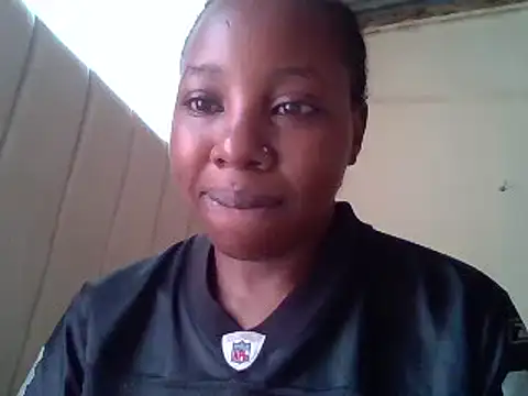 Queen loveer online show from 03-15-25, 09:09