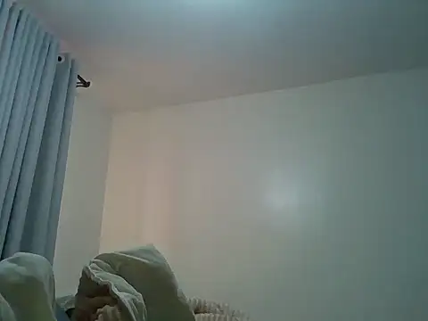 Queen loveer online show from 12-17-25, 07:58