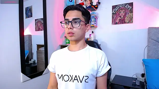 OwenBluee online show from 02-09-26, 01:59