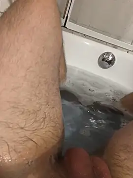 Snapshot of wixxer872302 chatting on 01-06-26, 04:05 wixxer872302 online show from 01-06-26, 04:05