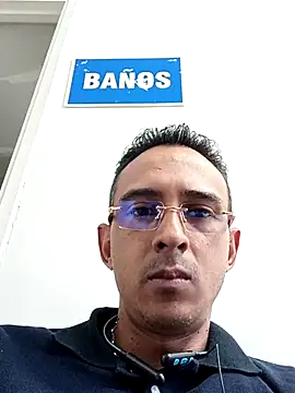 Snapshot of paisa233 chatting on 10-21-25, 12:50 paisa233 online show from 10-21-25, 12:50