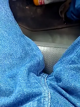 paisa233 online show from 12-15-25, 04:11