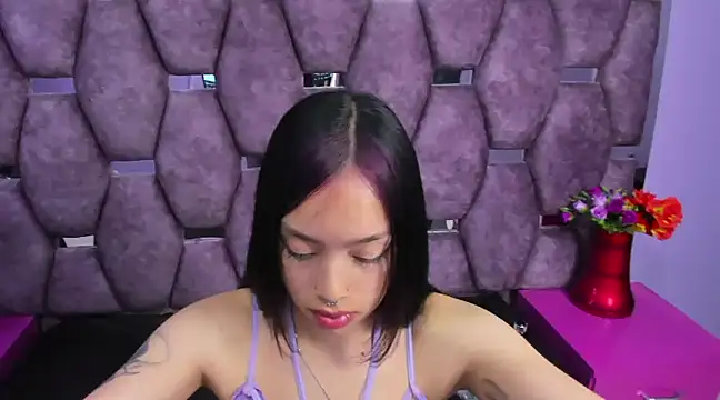 Sofia Mirandaa18 online show from 01-03-25, 04:48