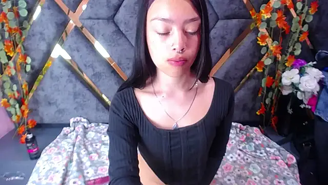 Sofia Mirandaa18 online show from 01-31-25, 12:51