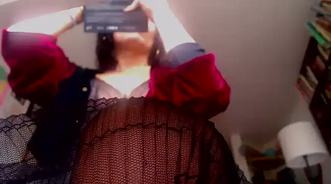 Zafiro subversiva online show from 01-29-25, 02:10